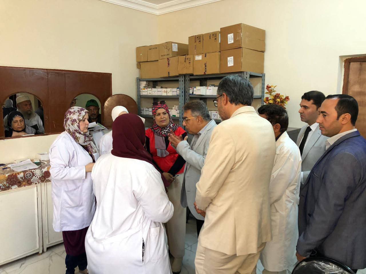 محافظ الدقهلية يطمئن على العمل بعيادة التأمين الصحي بدكرنس