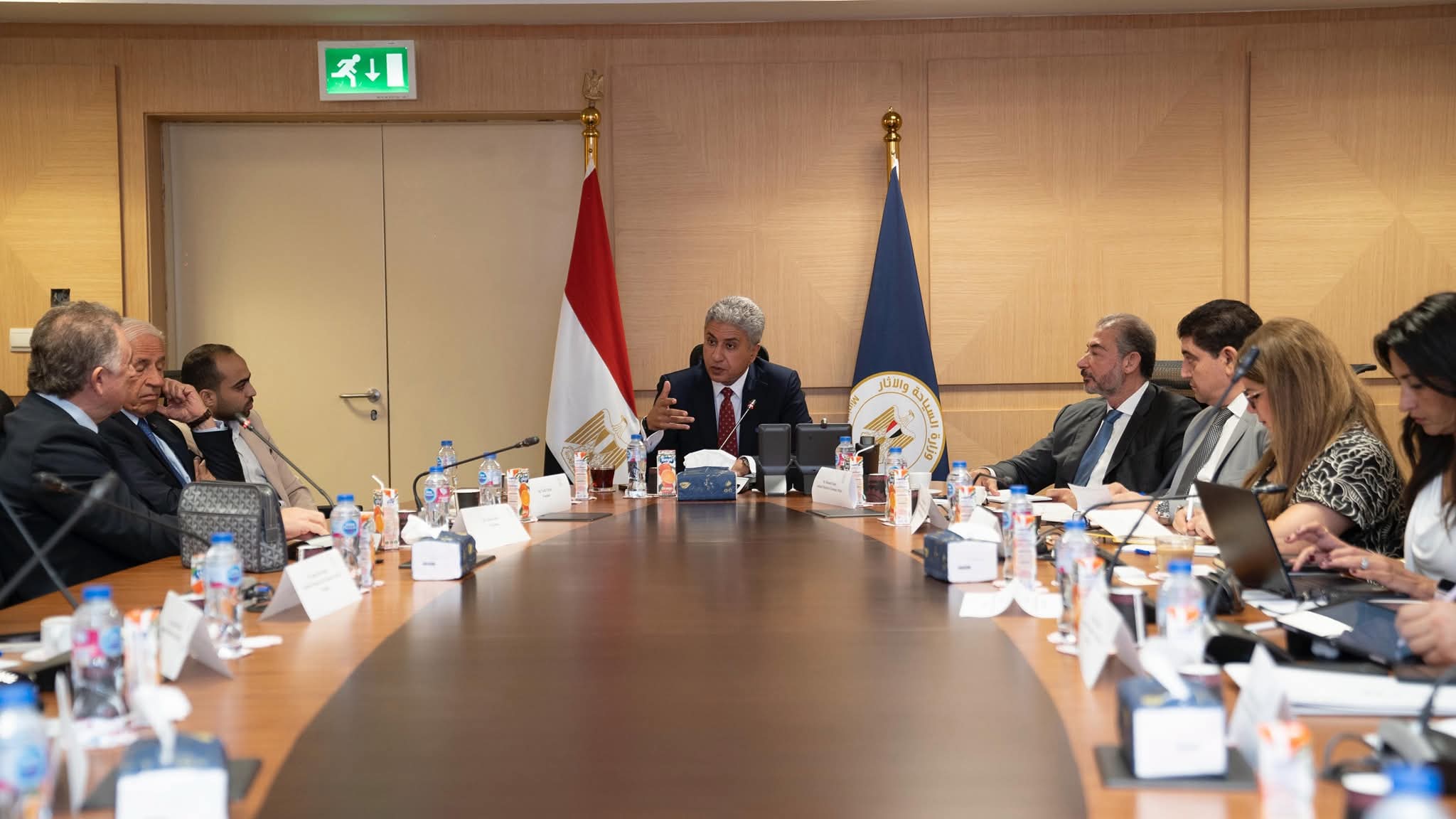 وزير السياحة يبحث مع مؤسس NG Hotels Group التركية فرص الاستثمار الفندقى بمصر