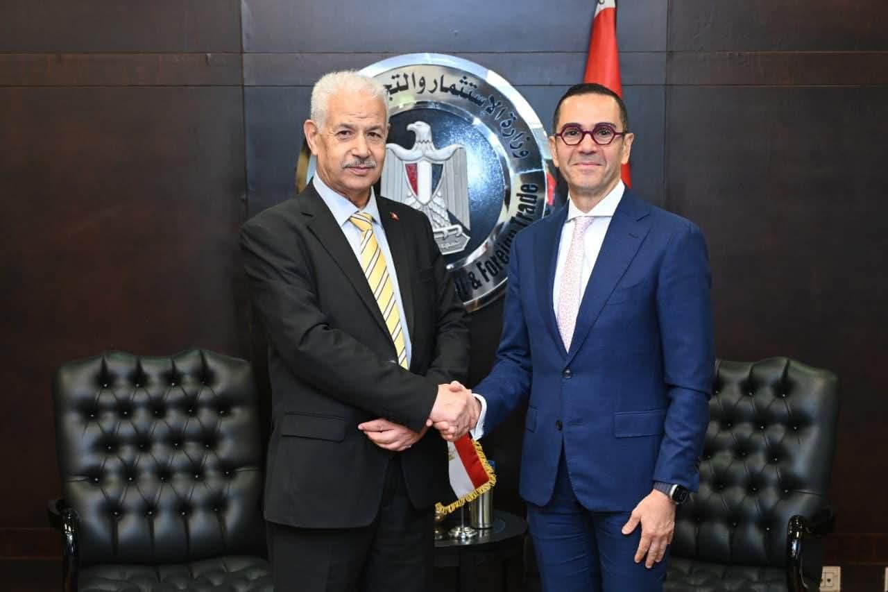 وزير التجارة الخارجية بحث مع نظيره التونسي تعزيز العلاقات الاقتصادية المشتركة بين البلدين