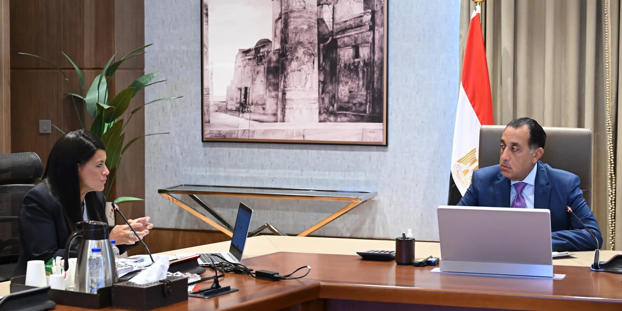 مدبولى : جميع الجهات الحكومية ملتزمة بالسقف المالي المحدد للاستثمارات العامة الكلية للدولة