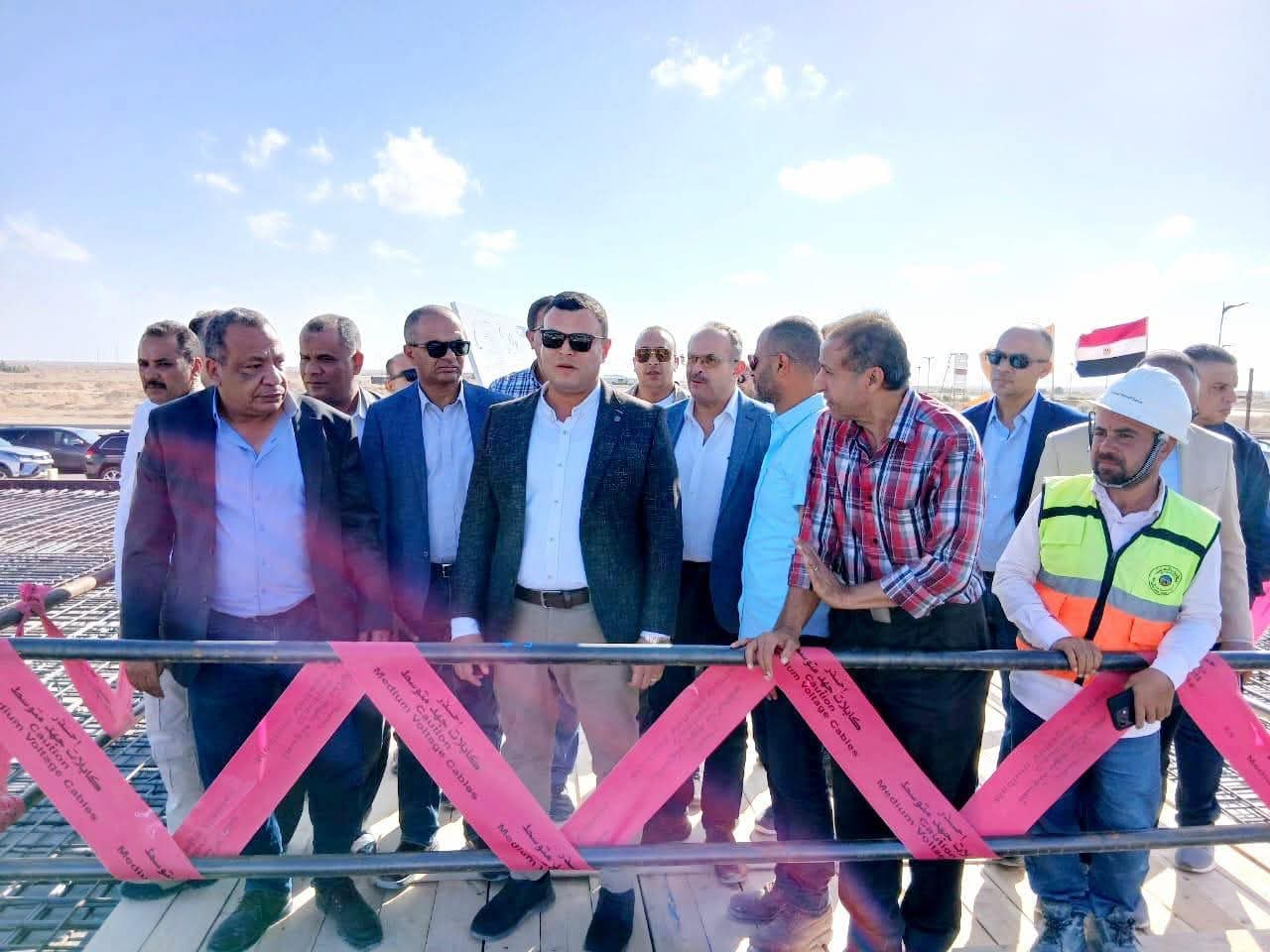 وزير الإسكان يتفقد محطة التحلية الكيميائية بالعلمين الجديدة