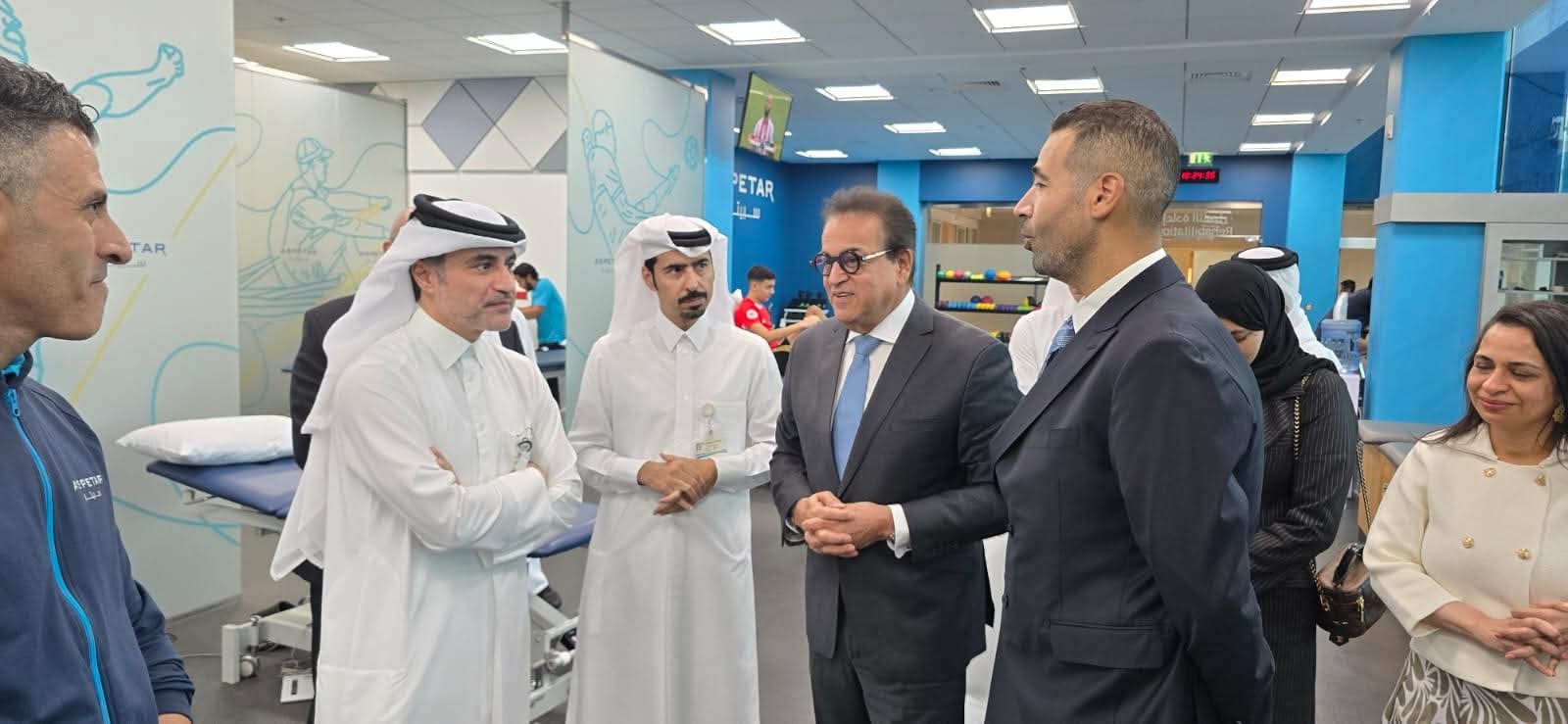 وزير الصحة يزور ”أسبيتار” و”إتقان” بالدوحة..لبحث تعزيز التعاون في الطب الرياضي