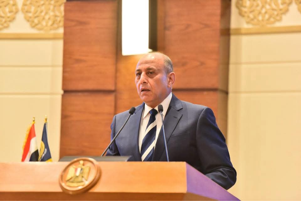 الفريق محمد عباس حلمي رئيسًا لحزب حماة الوطن