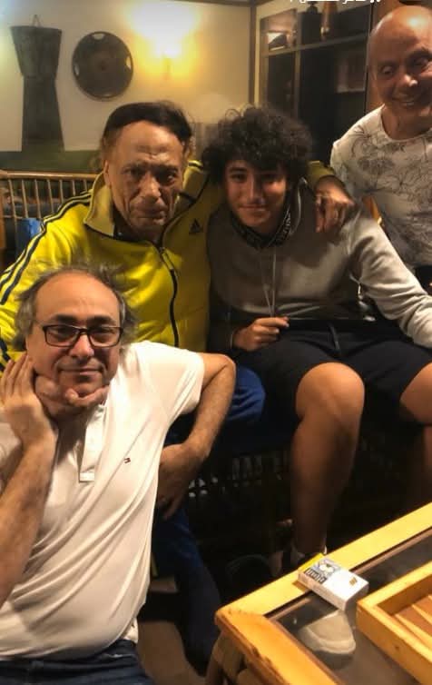 صورة الفنان عادل إمام تثير تفاعلا كبيراً على مواقع التواصل