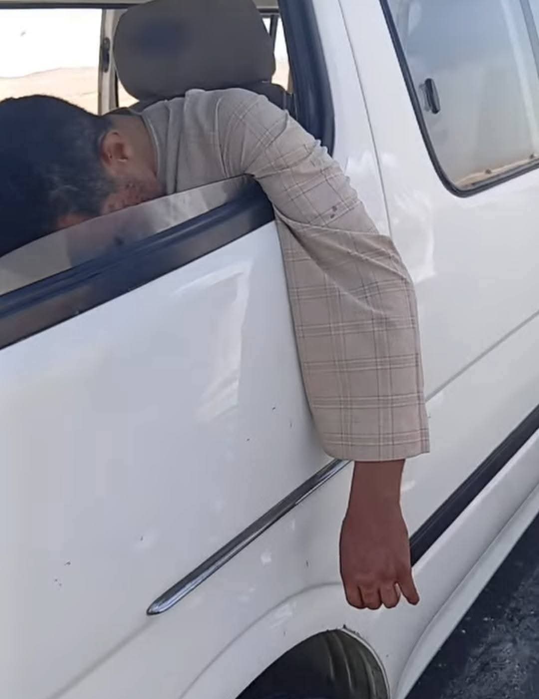 نيابة الفيوم تقرر حبس سائق ميكروباص فقد الوعي أثناء القيادة بعد تعاطي مخدرات