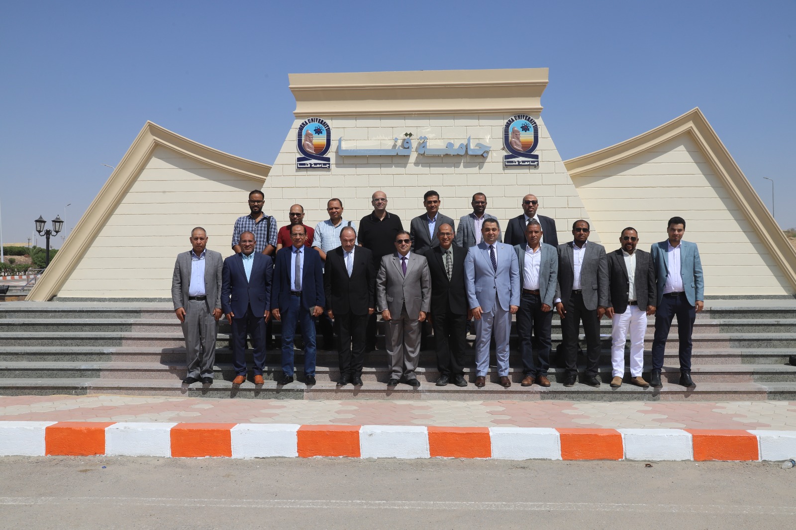 رئيس جامعة جنوب الوادى ووكيل وزارة الصحة يبحثان آفاق التعاون لخدمة أهالي قنا