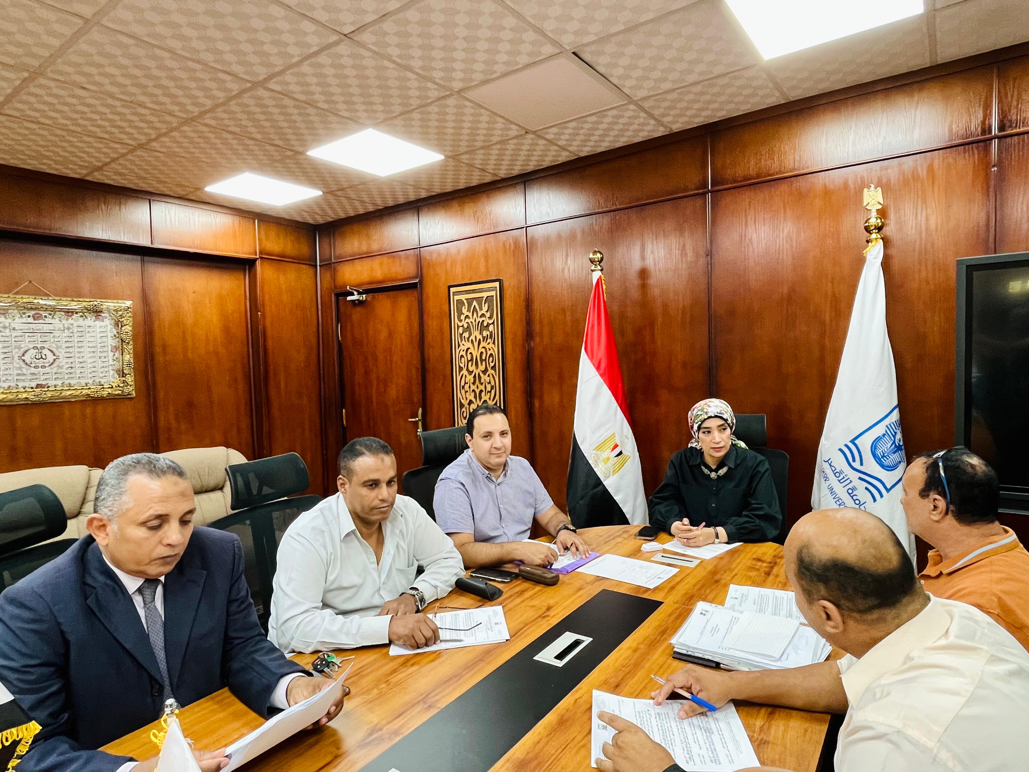 مجلس الدراسات العليا بجامعة الأقصر يعتمد موعد المقابلات الشخصية للباحثين