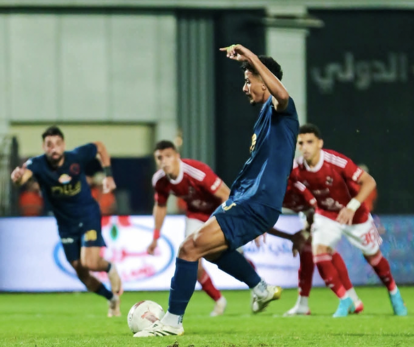 شوط أول أهلى وزمالك..فرص ضائعة وضربة جزاء وأخرى ملغاة