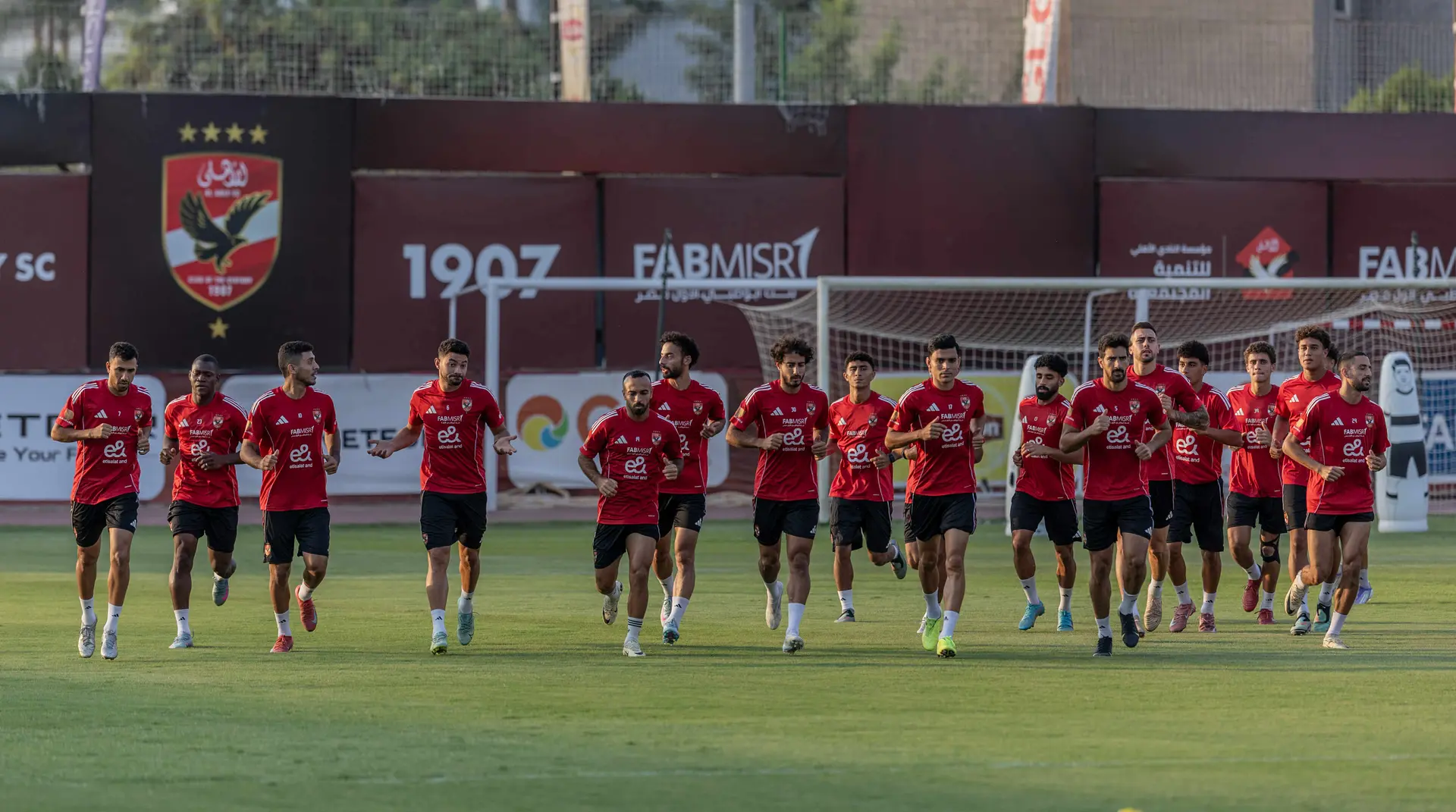 حارس منتخب مصر يوقع مع الأهلي لمدة ثلاثة مواسم ونصف