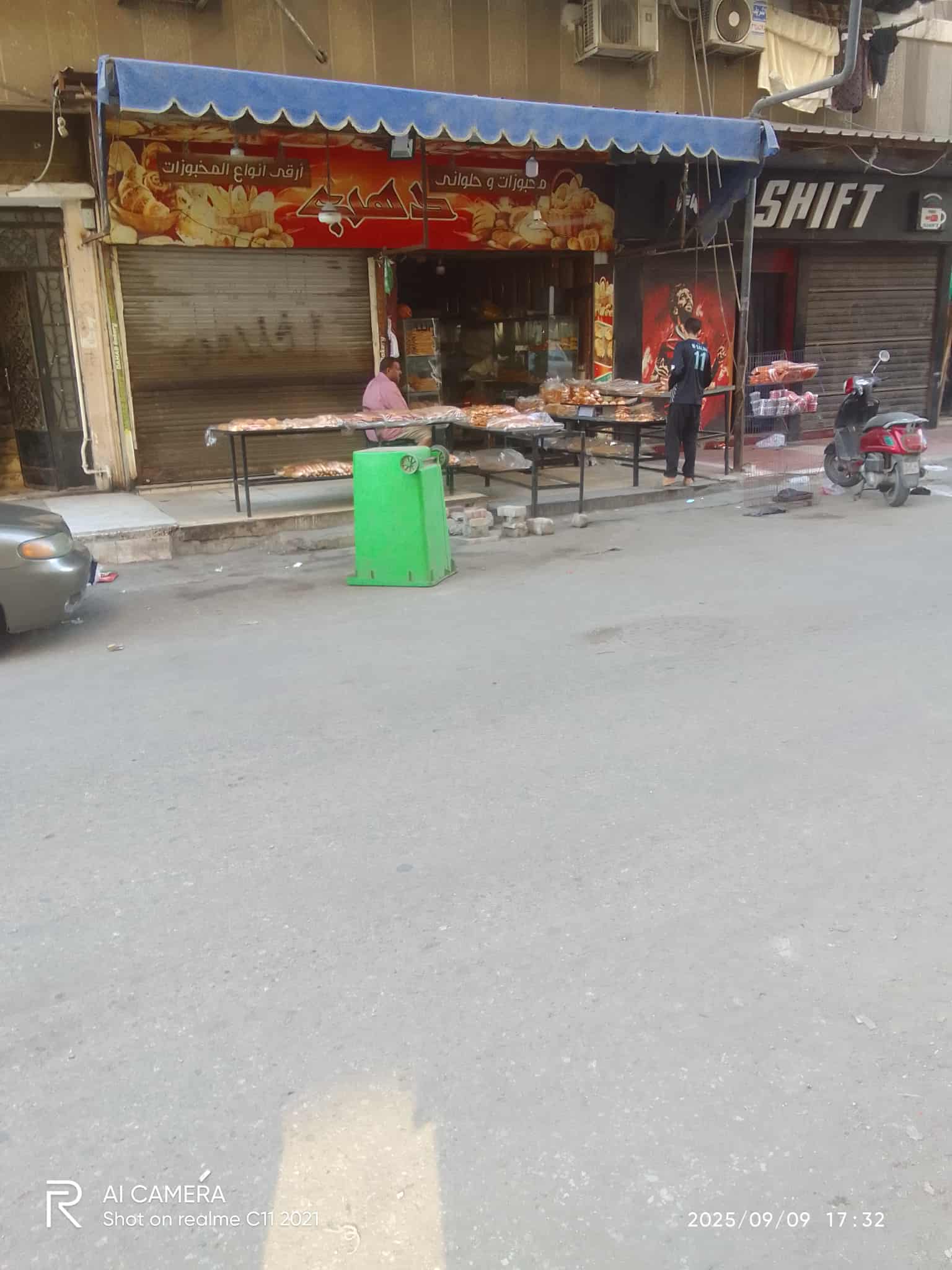 سكان حي المناخ ببورسعيد يستغيثون: مخبز مخالف يهدد حياتنا رغم صدور قرار بالغلق ومش عارفين نعيش ( خاص)