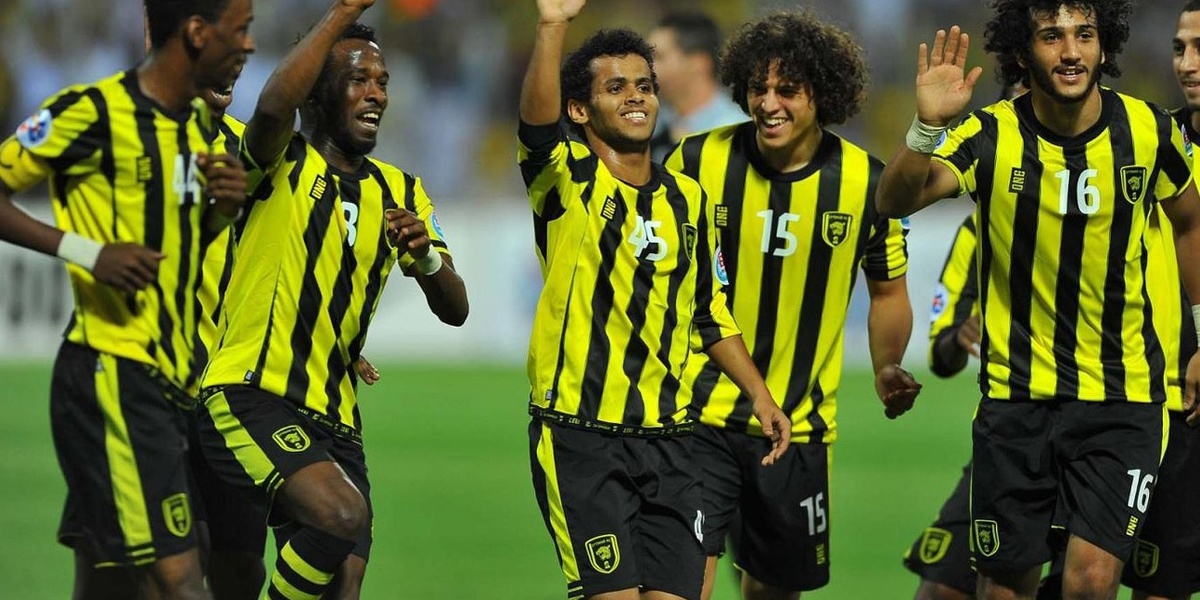 الاتحاد يضرب الفتح برباعية ويخطف صدارة الدوري السعودي