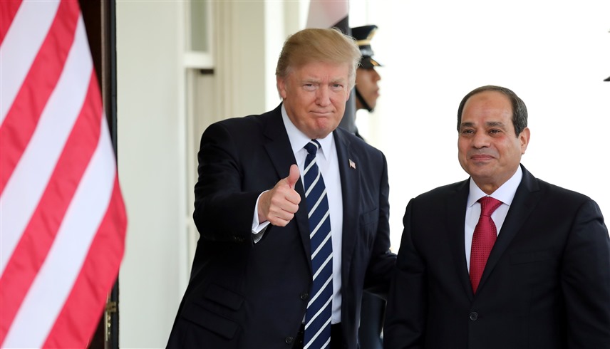 الرئيس السيسي يصطحب ترامب لقاعة المؤتمرات لحضور قمة السلام بشرم الشيخ