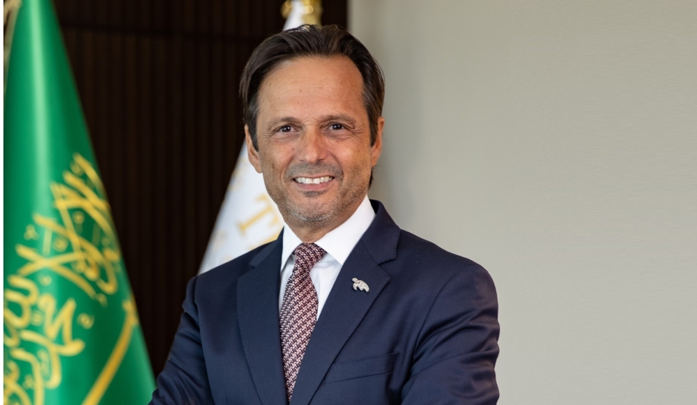 بعد منحه الجنسية السعودية.. من هو جون باغانو؟