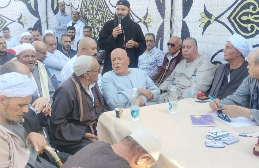 الداخلية تنفى وجود فتنة طائفية فى المنيا..وتؤكد : خلاف شخصى بحت