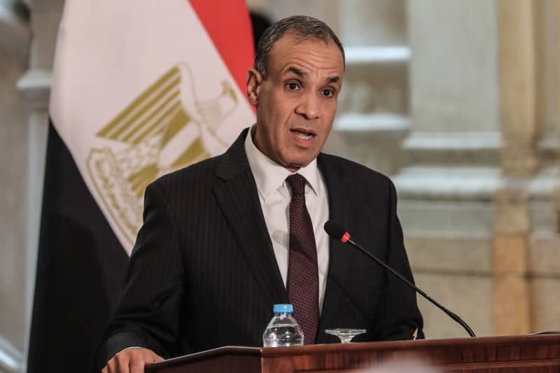 وزير الخارجية يبحث ترتيبات قمة شرم الشيخ مع قادة العالم
