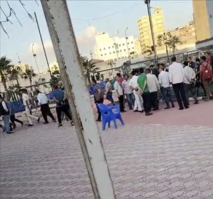 شاهد.. مشاجرة بين لاعبي وجماهير فريقي دمنهور وسبورتنج عقب انتهاء المباراة