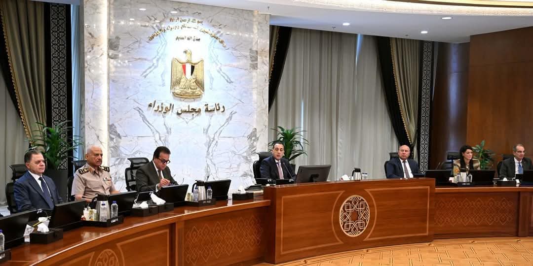 وزير الرى يواجه فيضان النيل بتحذير المعتدين على أراضى الطرح!!