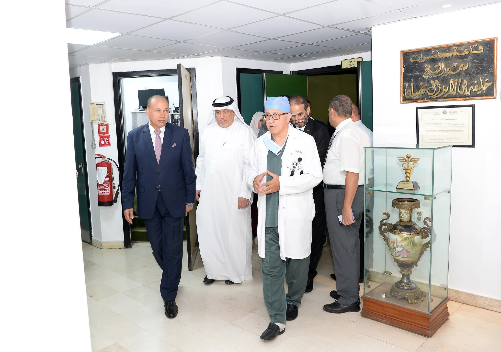 رئيس جامعة الملك فيصل يتفقد مركزى الكلى والمسالك البولية وزراعة الكبد بالمنصورة