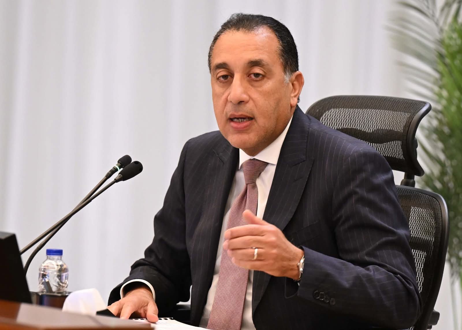 مدبولى: الاحتياطيات من العملة الصعبة في إزدياد..وسعر الصرف يسير بصورة جيدة