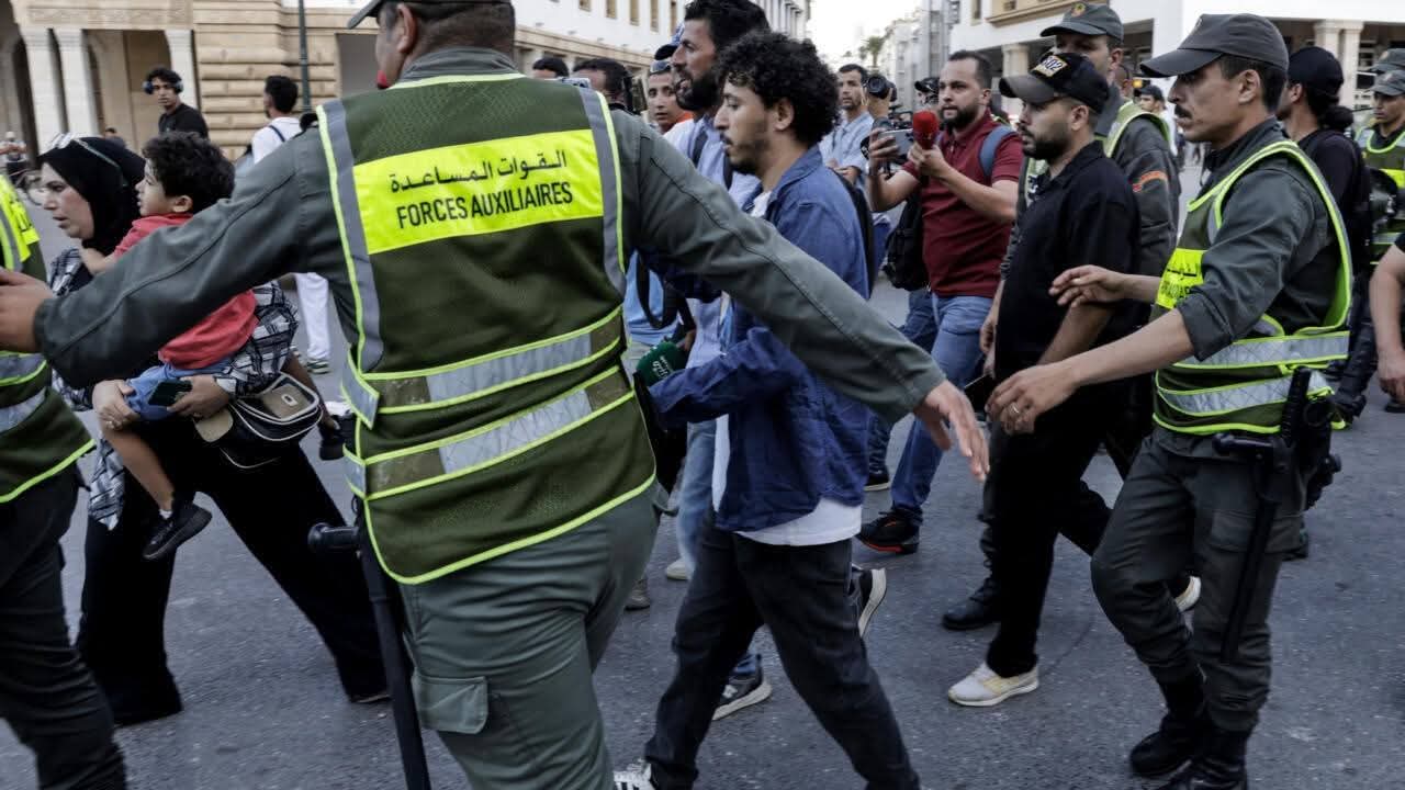 مظاهرات المغرب تشتعل..مقتل شخصين واعتقال المئات