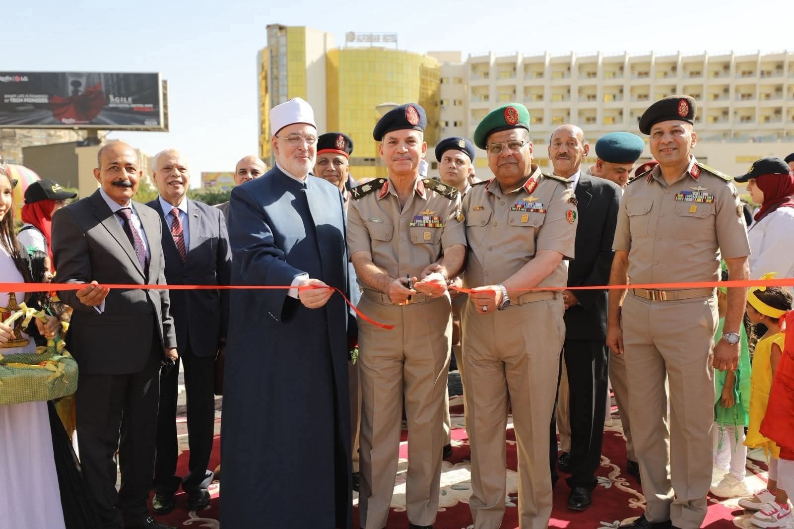 وكيل الأزهر يشهد افتتاح معرض «ذاكرة أكتوبر» ويؤكد: الإنتصار ملحمة جسدت عظمة العسكرية المصرية