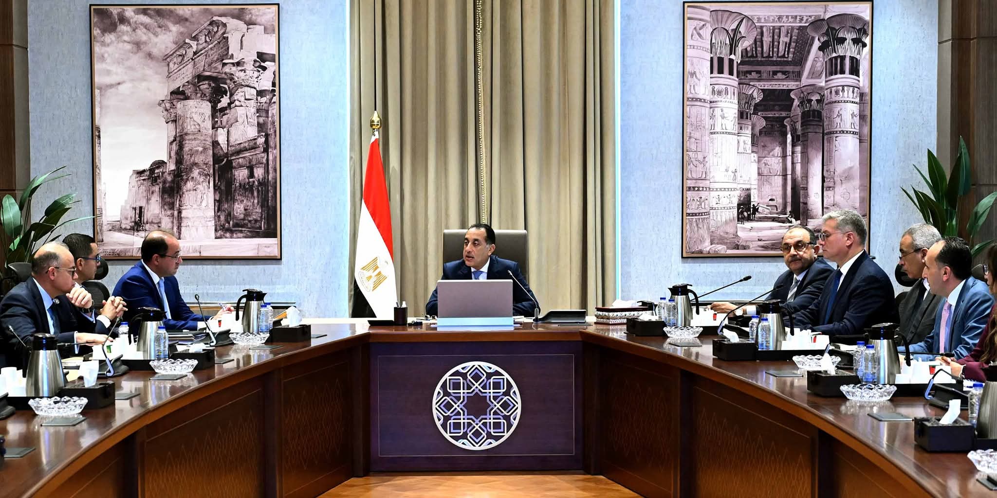 مدبولي يكشف جهود تجهيز الطروحات الحكومية وتنشيط البورصة لجذب الاستثمارات الخاصة