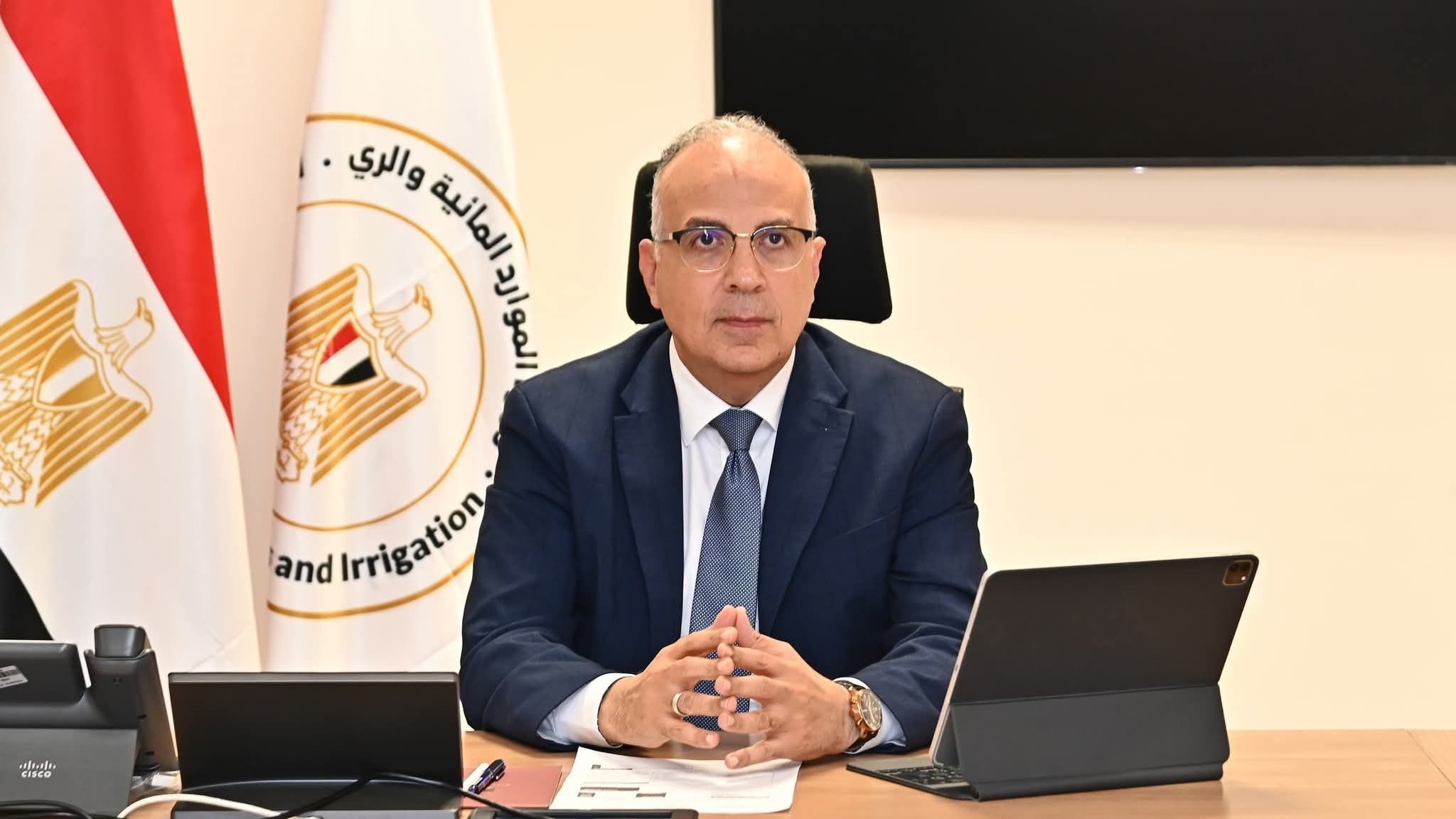 وزير الرى  يتابع مجهودات إزالة التعديات على نهر النيل وفرعيه