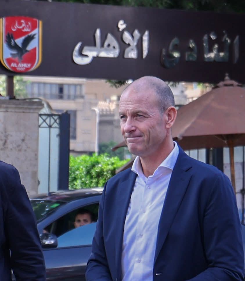 أول تعليق من ياس سوروب مدرب الأهلي الجديد