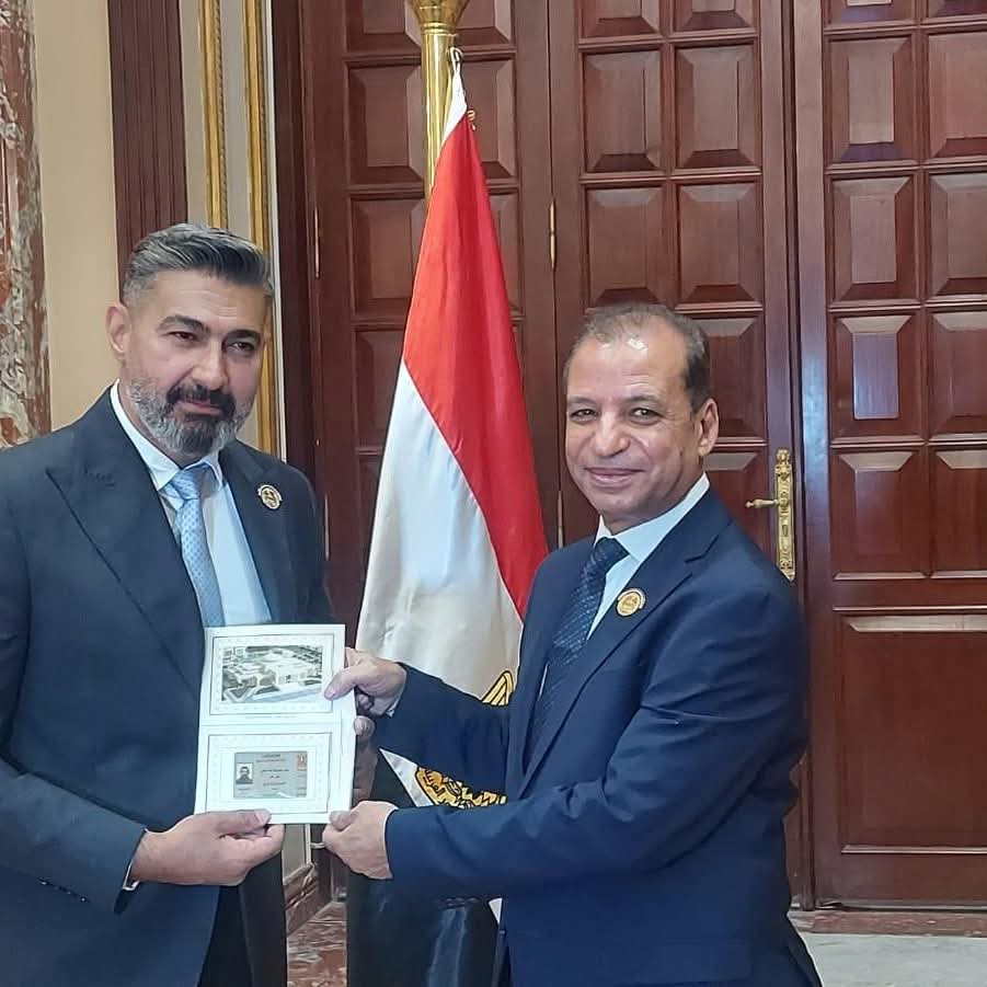 ياسر جلال يتسلم كارنية عضوية مجلس الشيوخ٠ صور