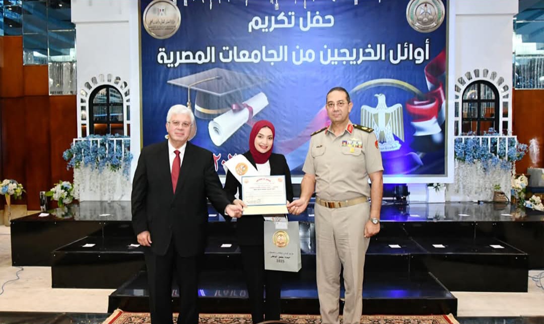 قوات الدفاع الشعبي والعسكري تحتفي بأوائل خريجي الجامعات وتكرم أسر الشهداء وذوي الهمم