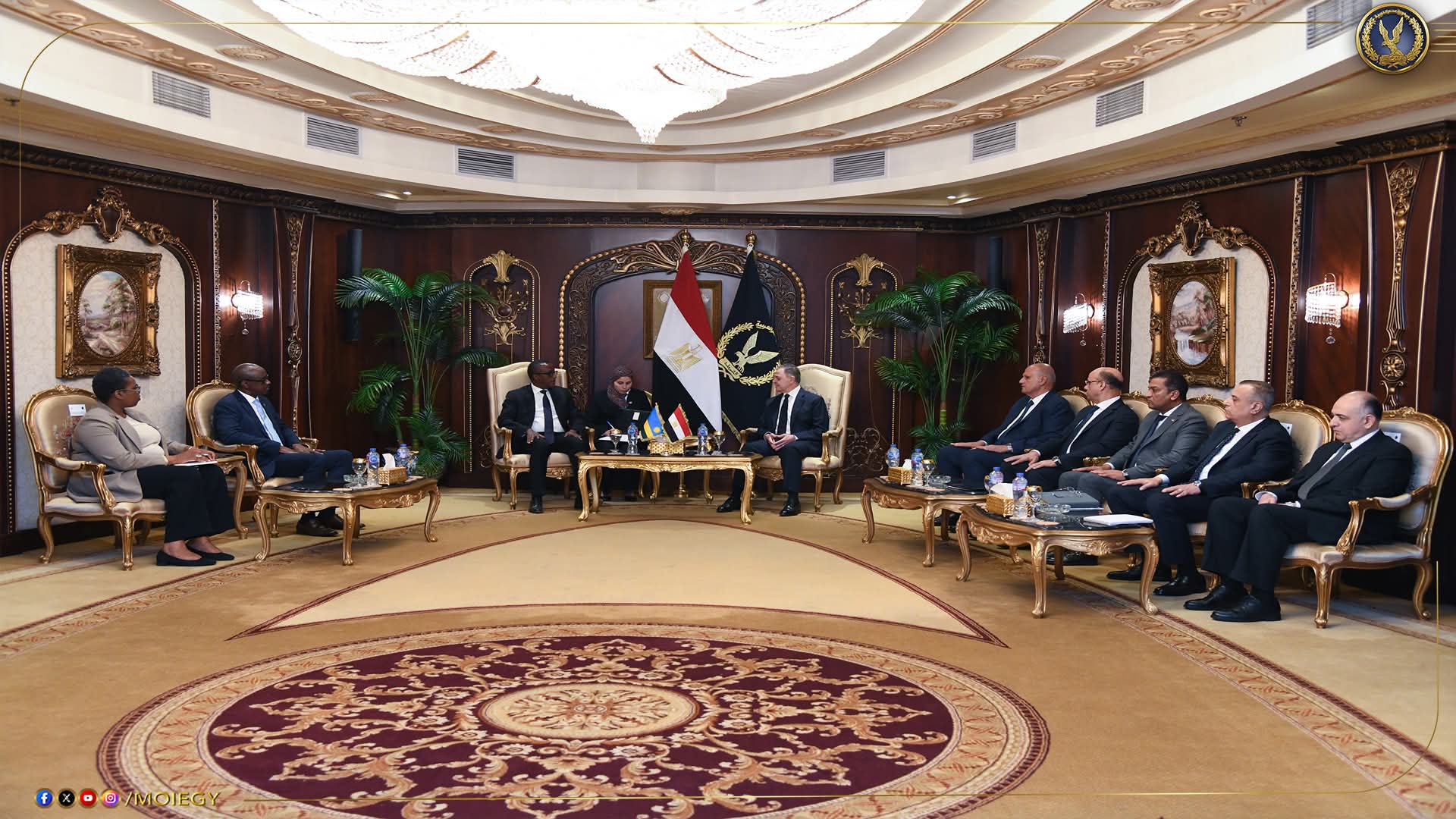 وزير الداخلية يستقبل نظيره الرواندي لبحث تبادل الخبرات في مواجهة الإرهاب والجريمة المنظمة