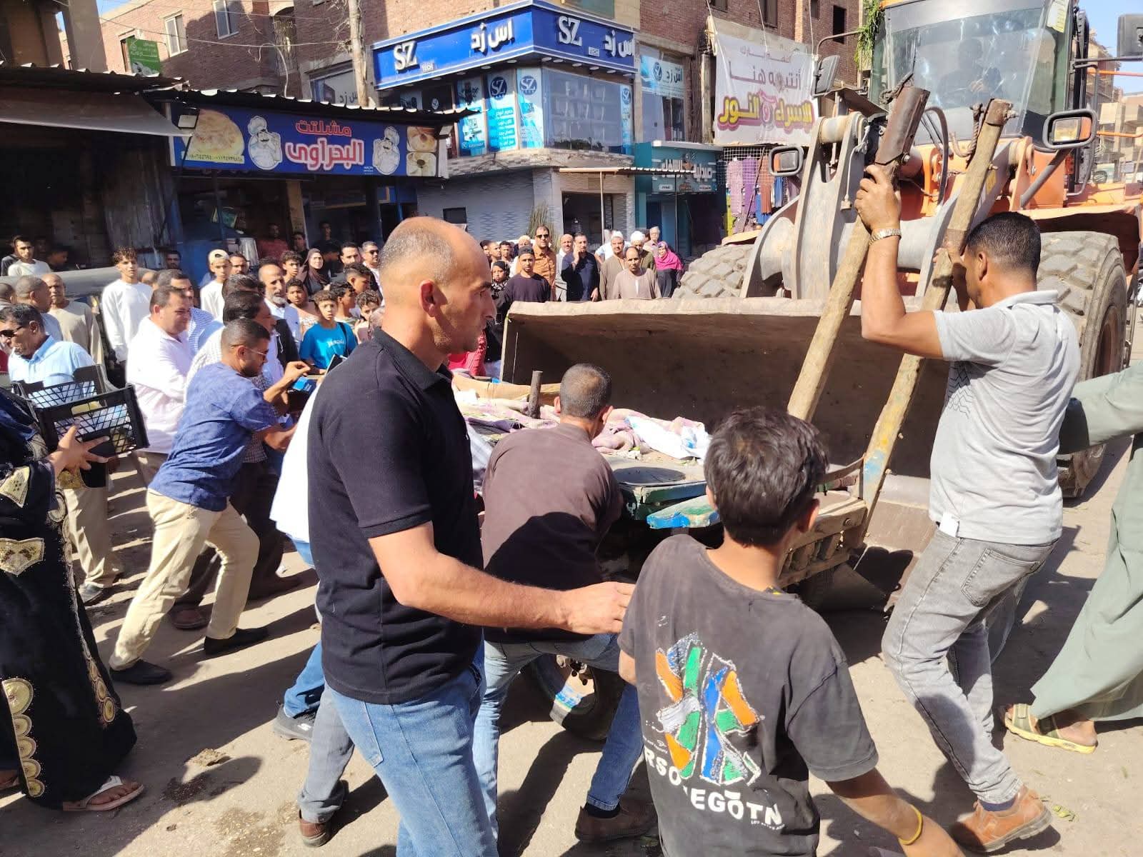 محافظ الجيزة : حملات لرفع الإشغالات بإمبابة والعياط