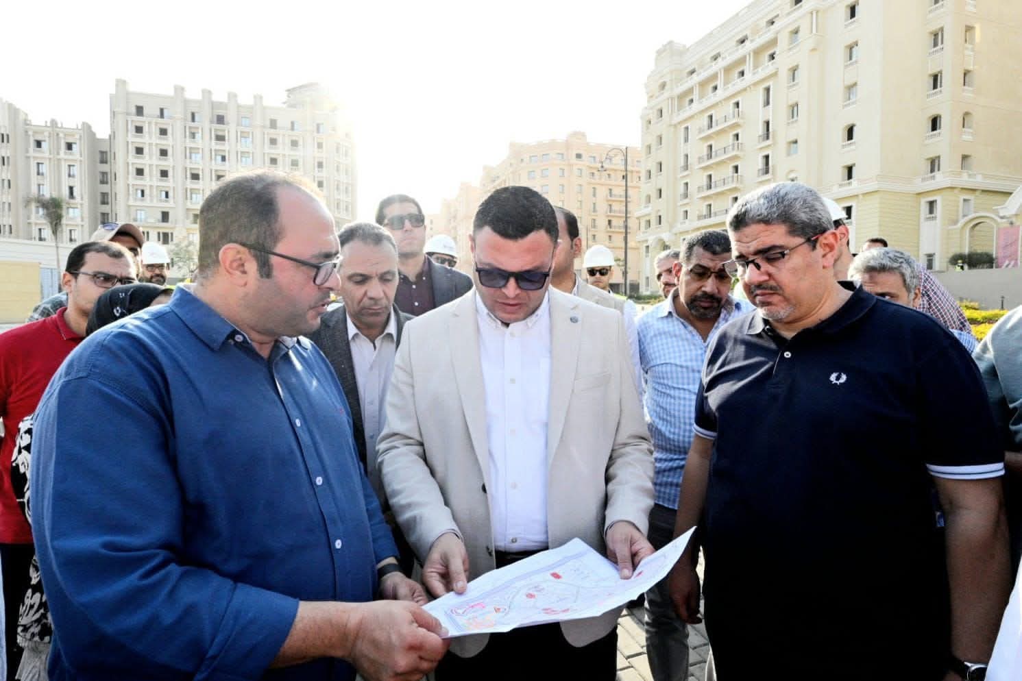 وزير الإسكان يتفقد سير العمل في الحى السكني الخامس "جاردن سيتي الجديدة" بالعاصمة الإدارية الجديدة 