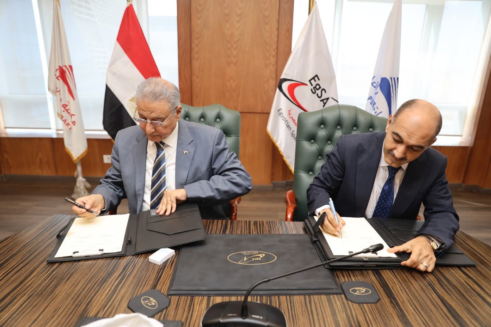 بروتوكول تعاون بين وكالة الفضاء المصرية ومكتبة مصر العامة