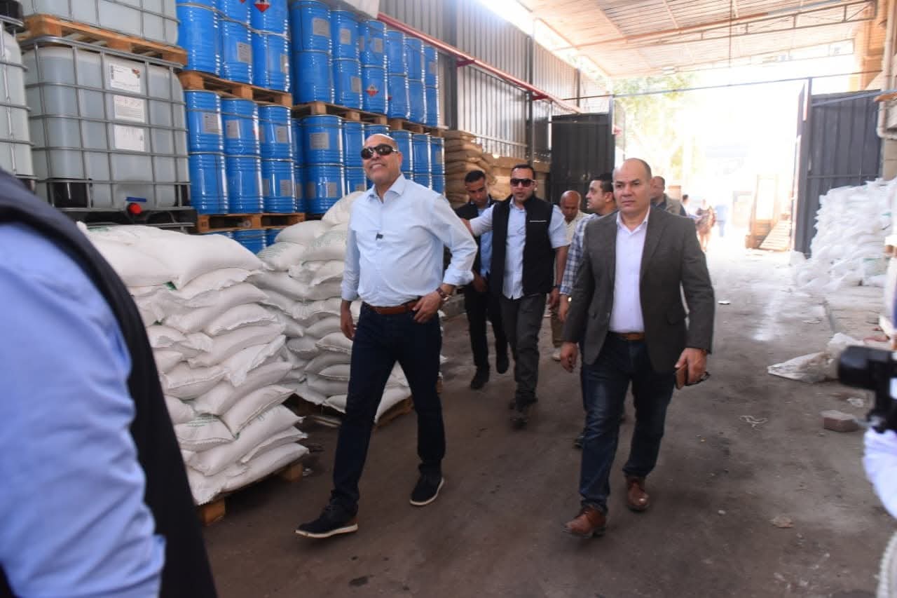وزير العمل يقود حملة للتفتيش على 100 منشأة في المنطقة الصناعية بالعاشر من رمضان