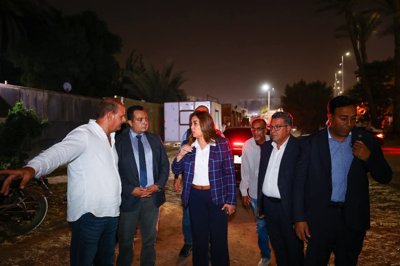 جولة ليلة لوزيرة التنمية المحلية  لتفقد المنطقة المحيطة بالمتحف المصرى الكبير