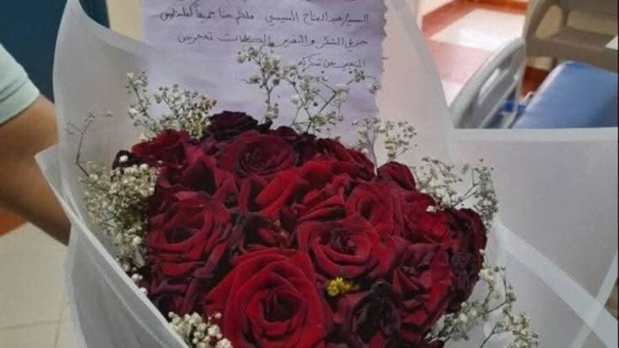 رسالة شكر وباقة ورد لمصر والرئيس السيسى من مصابة فلسطينية