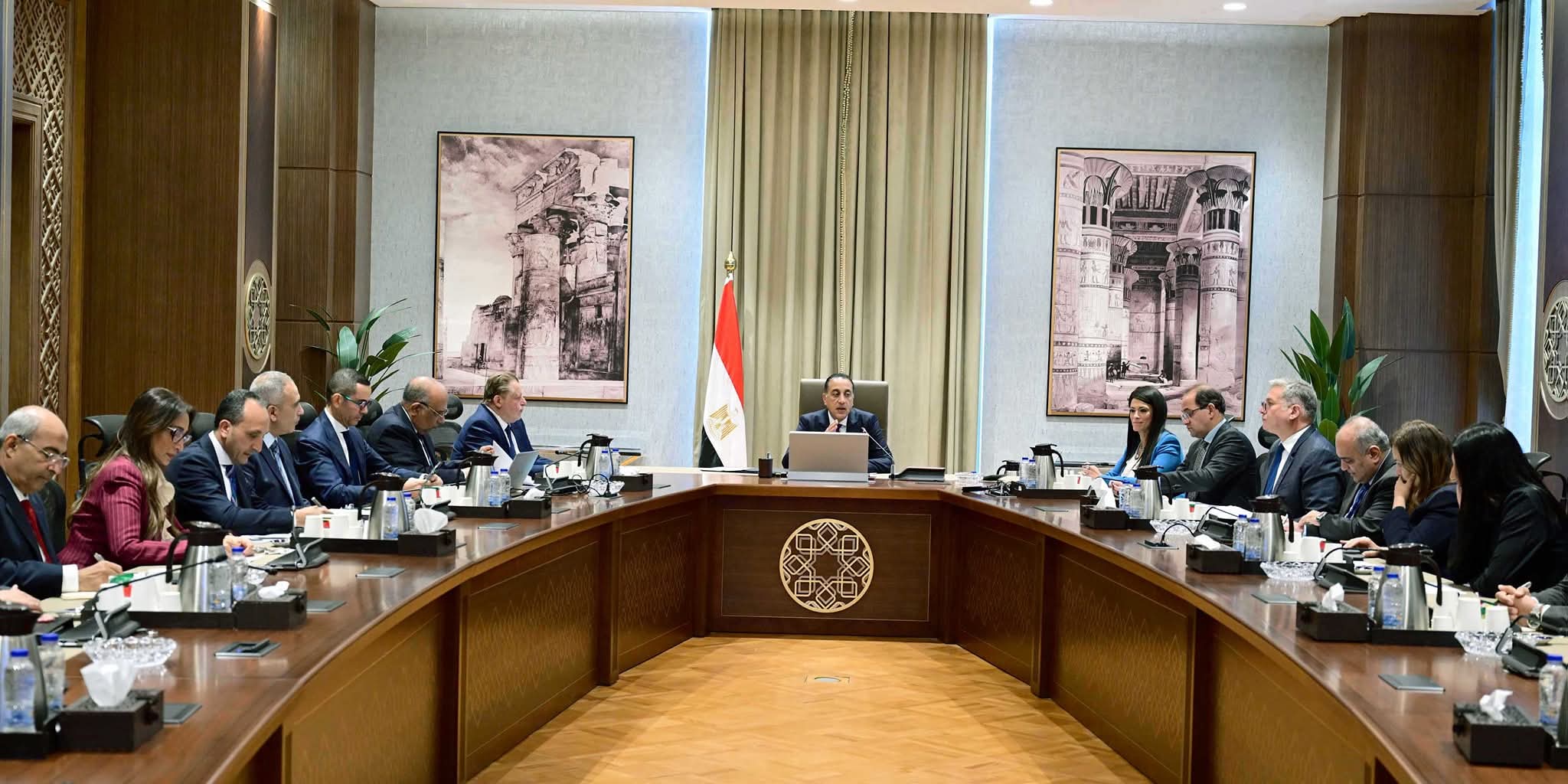 مدبولى يتابع ربط مشروعات الطاقة المُتجددة على الشبكة القومية للكهرباء