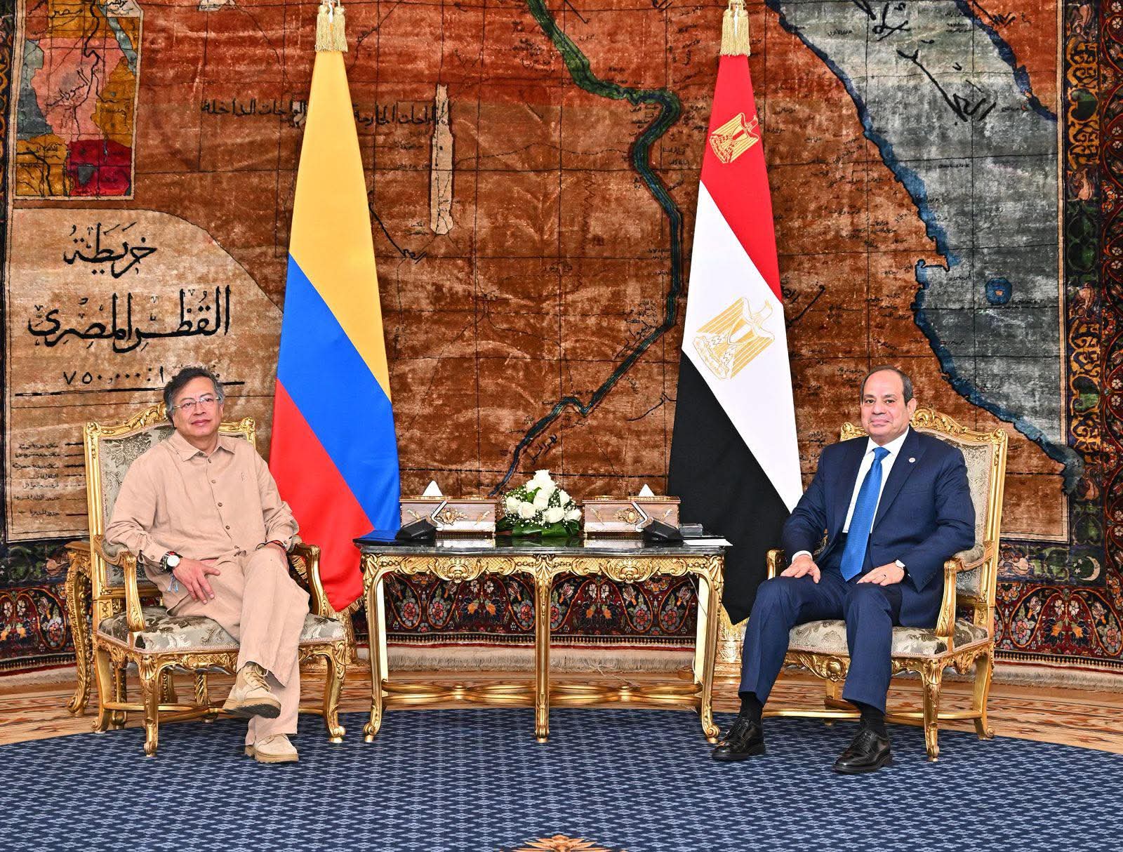 الرئيس يبحث مع نظيره الكولومبى الأزمات الإقليمية والدولية