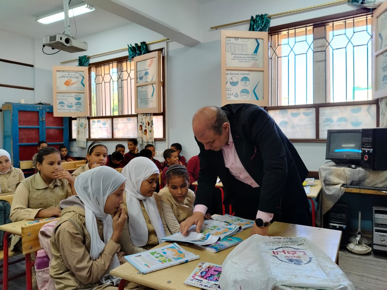 إلغاء خط سير موجه لغة عربية بقنا شهرًا كاملًا بسبب تجاوزات في تقييم التلاميذ