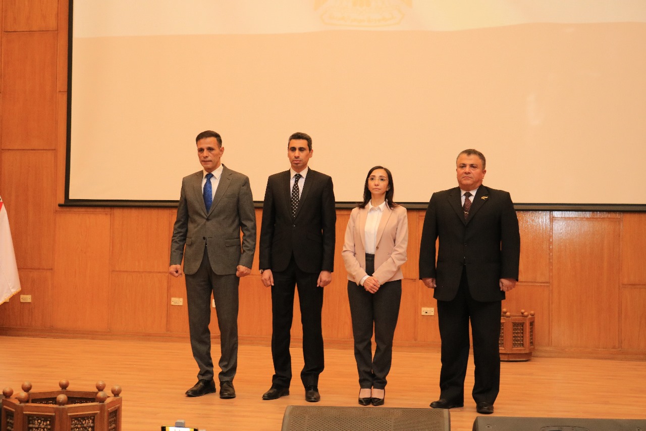 محافظ البحيرة تشهد ورشة تبادل الخبرات بالإدارة المحلية وتسليم الشهادات للدفعة الأولى