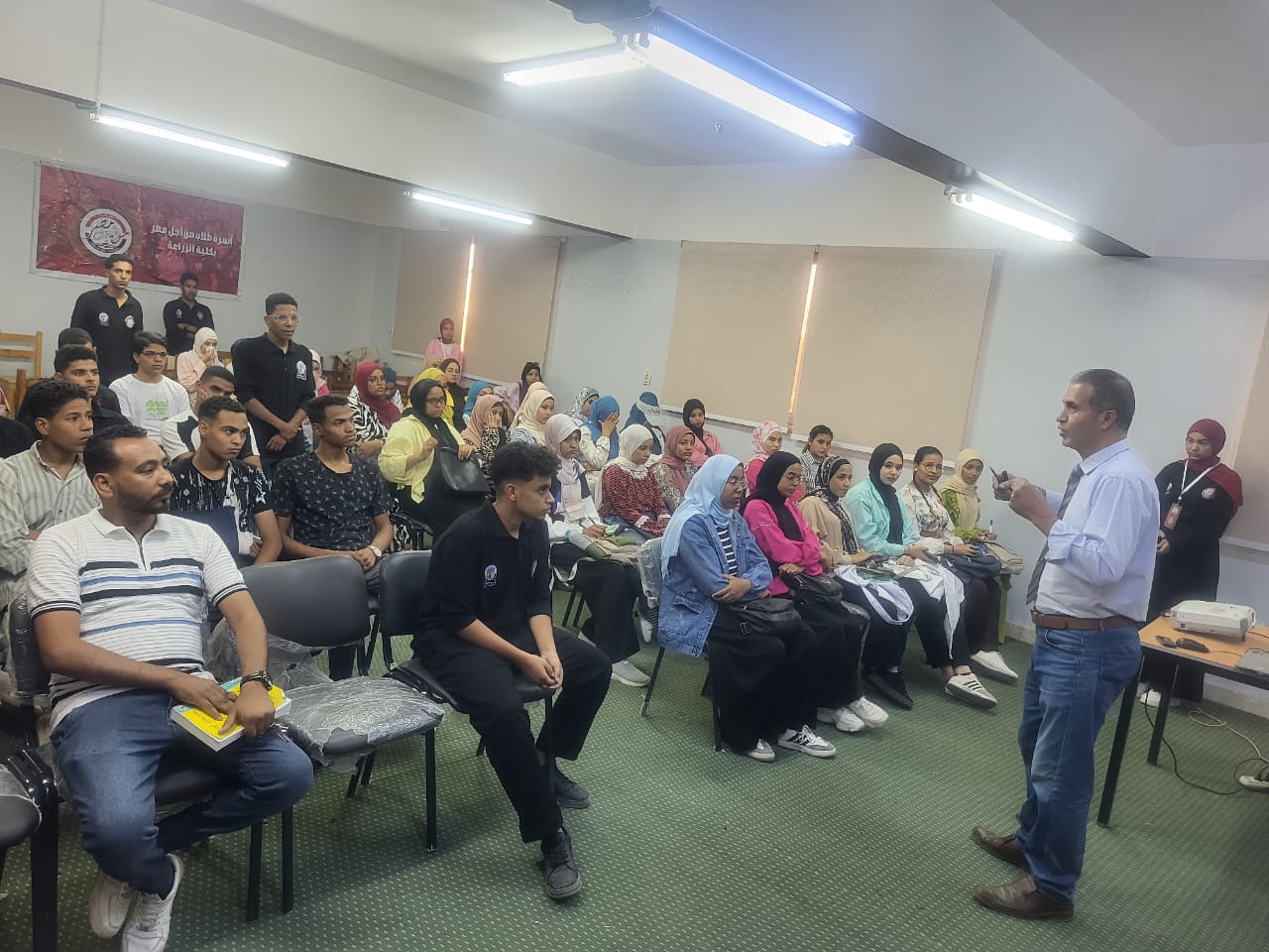 ورشة تدريبية في مهارات الابتكار المؤسسي وريادة الأعمال بكلية الزراعة بقنا
