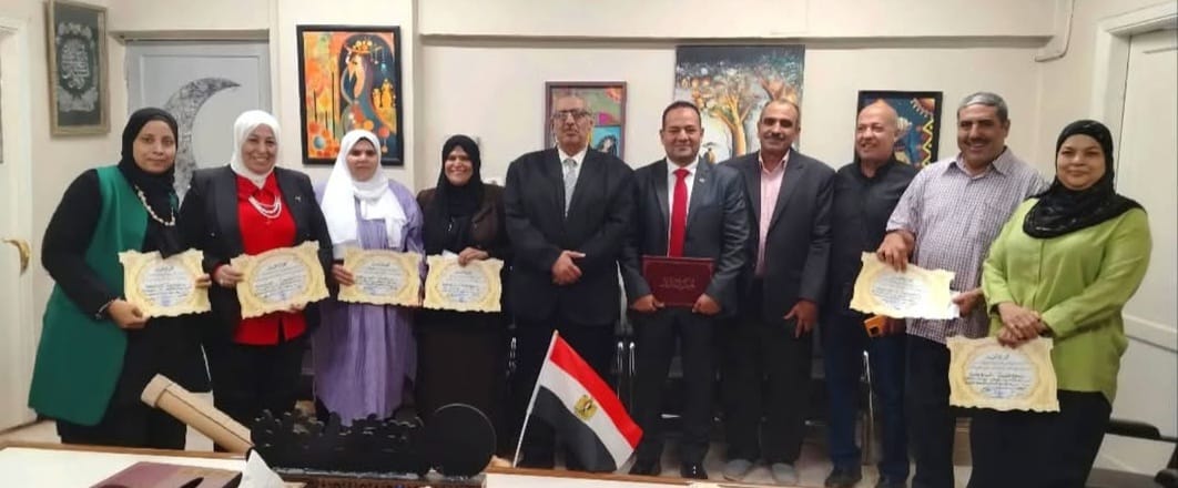 «أورام قنا» يواجه سرطان الثدي بالأمل والوعي