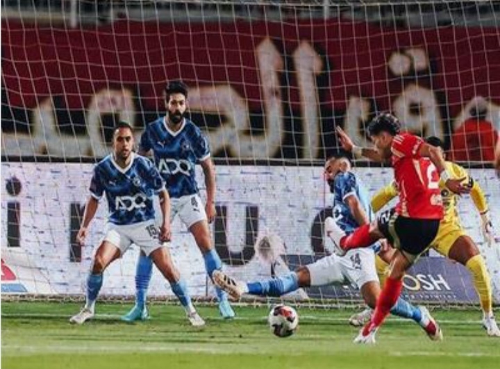 إمام عاشور ورباعي بيراميدز ضمن المرشحين لجائزة أفضل لاعب داخل القارة