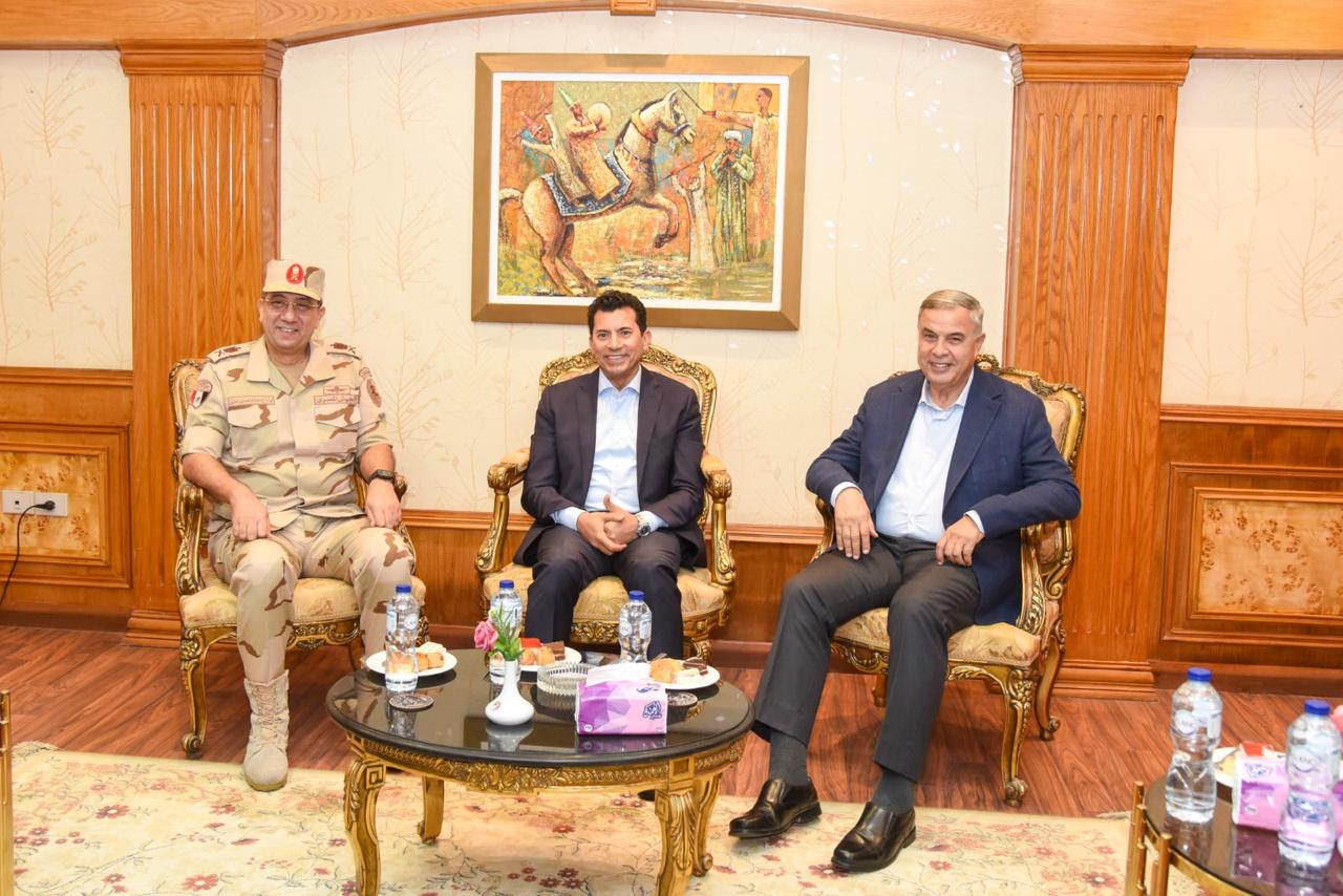 احتفالاً بنصر أكتوبر.. وزير الشباب يشهد الندوة التثقيفية لقوات الدفاع الشعبي والعسكري بالإسكندرية