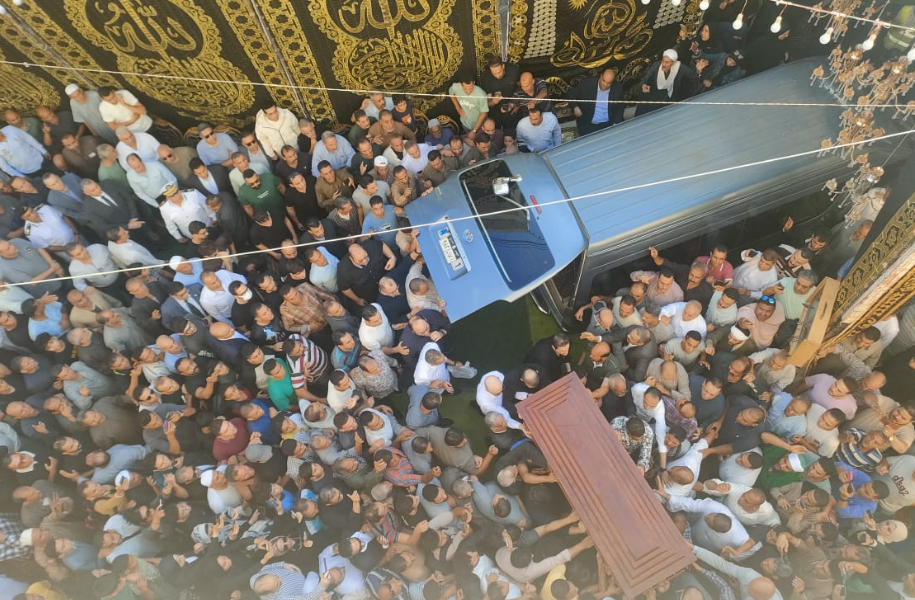 وداع يليق بعالم جليل.. لحظة وصول جثمان الدكتور أحمد عمر هاشم إلى مسقط رأسه بالشرقية