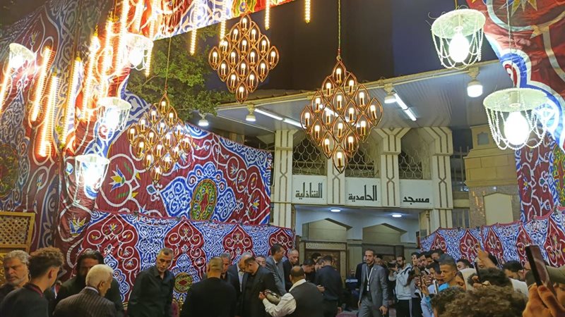 أعضاء مجلس إدارة الأهلي يقدمون واجب العزاء في نجم الزمالك محمد صبري