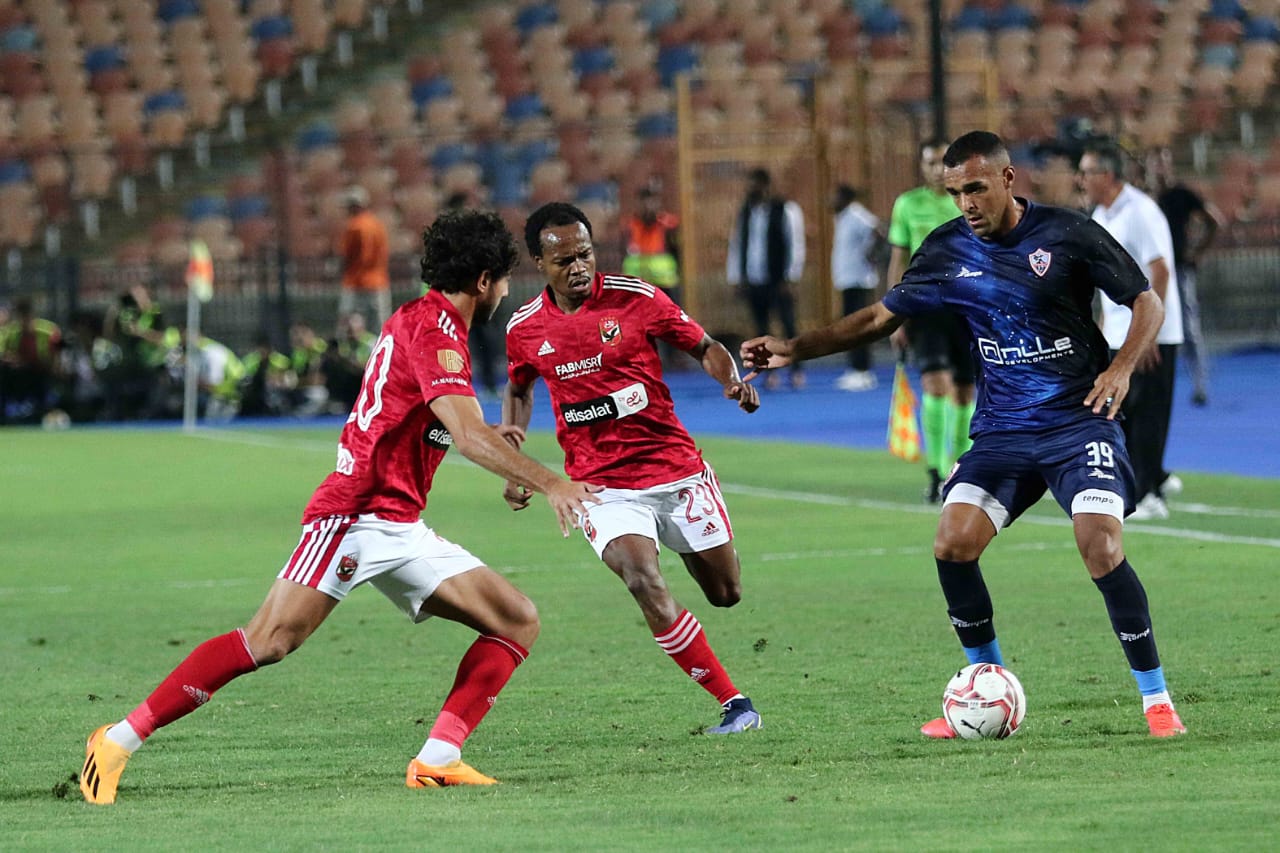 القنوات الناقلة لمباراة الأهلي والزمالك في نهائي كأس السوبر المصري
