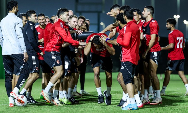 الفريق الأول بالأهلي