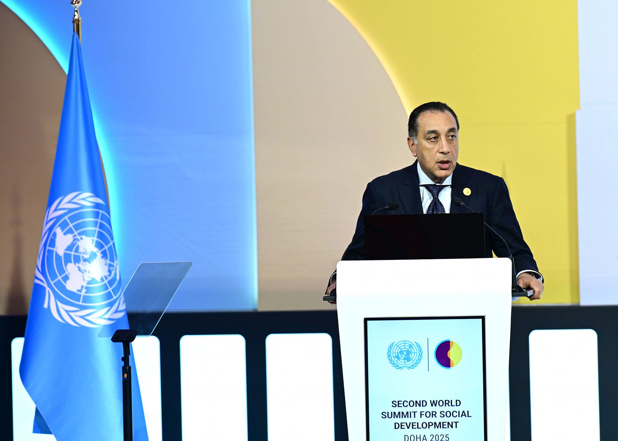 رئيس الوزراء يُلقي كلمة نيابة عن الرئيس السيسي أمام القمة العالمية الثانية للتنمية الاجتماعية بالدوحة